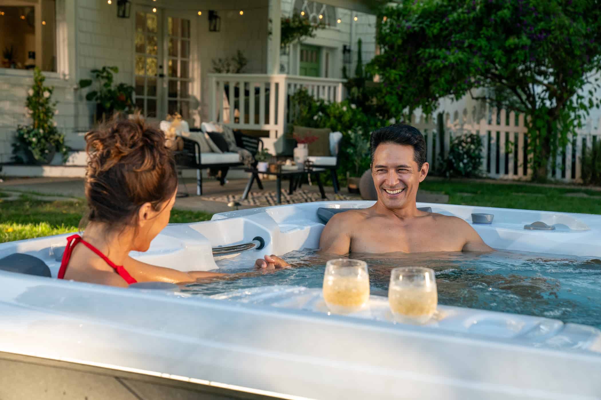 Coulple Relaxing in 880 searies spa 1