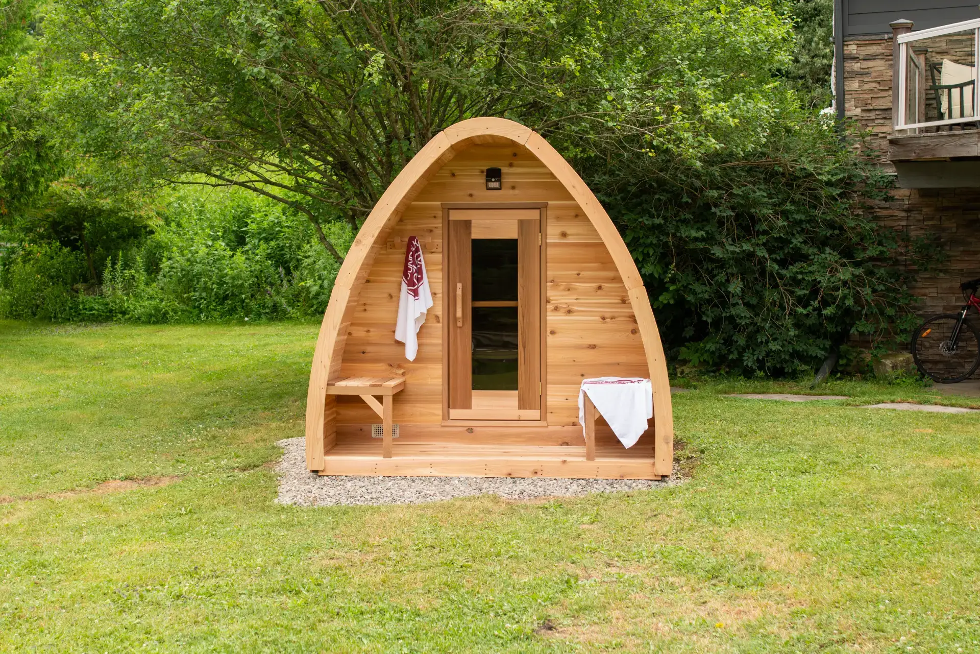LeisureCraft Saunas mini pod 3774