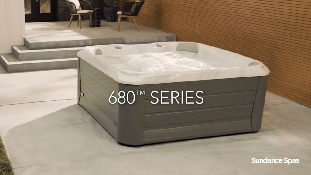 Sundance® Spas 680™ Series video thumbnail